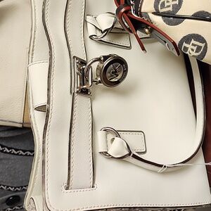 Like new Michael Kors Shoulder bag